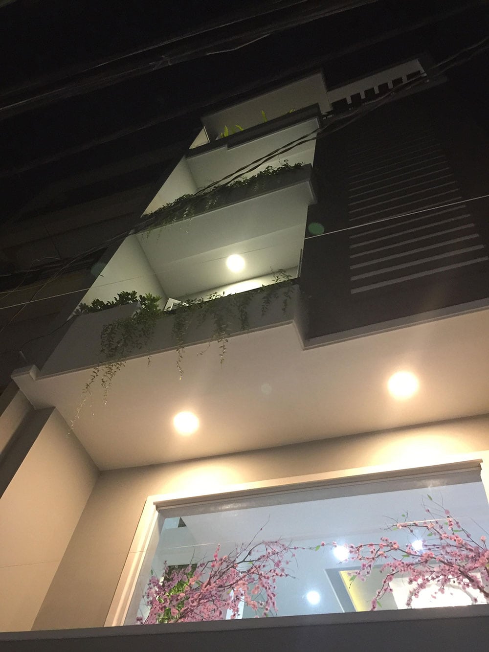 Hoàn thiện nhà phố xéo 5 tầng 5x12m tại Tân Bình