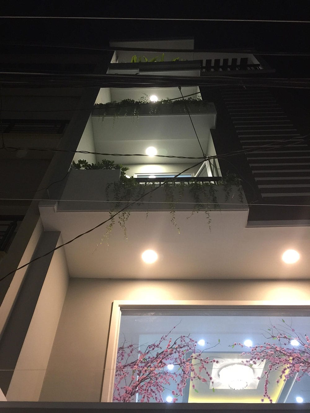 Hoàn thiện nhà phố xéo 5 tầng 5x12m tại Tân Bình