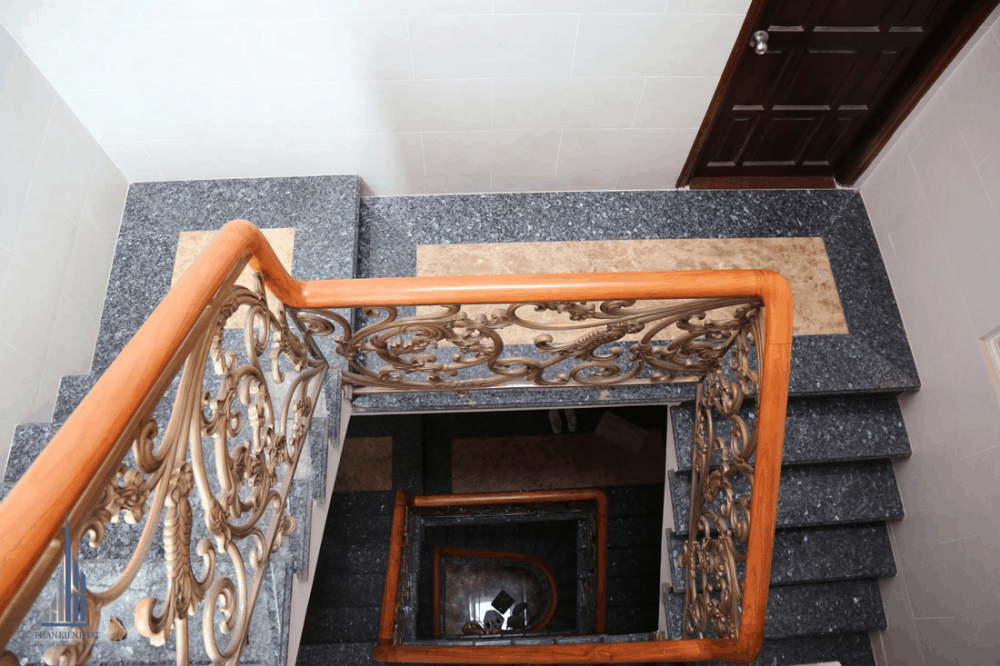 Khám phá mẫu nhà ống tân cổ điển 4 tầng 4x15m tại Tân Phú